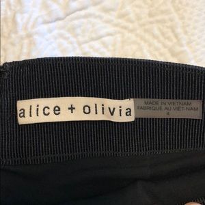 Alice + Olivia Skirts - Alive and Olivia Skirt Alice + Olivia Skirts - Alive and Olivia Skirt